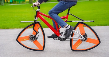 Chiếc xe đạp có bánh hình tam giác độc nhất vô nhị
