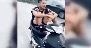 Thanh niên nhận kết đắng khi dùng 2 chân chạy xe máy với tốc độ cao 