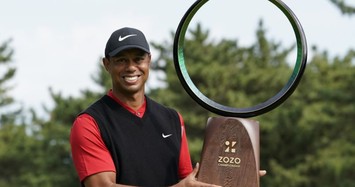 Tiger Woods cân bằng kỷ lục 82 danh hiệu PGA Tour của Sam Snead