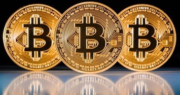 Giá bitcoin giảm thảm hại lùi sâu về 7.500 USD