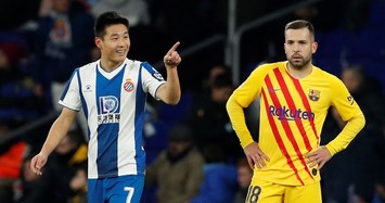 Barca đánh rơi chiến thắng vì cầu thủ người Trung Quốc 