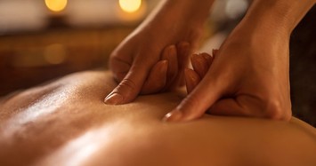 Thanh niên 18 tuổi nhiễm HIV do oral sex trong quán massage