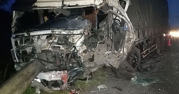 Tai nạn thảm khốc: Xe khách 16 chỗ đấu đầu xe tải ở Bình Thuận, 8 người tử vong thương tâm 