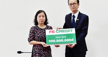 FE CREDIT tặng gia đình liệt sĩ Phạm Văn Hướng 300 triệu đồng 