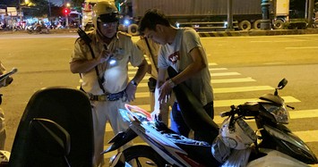 Chỉ trong 1 giờ, CSGT cửa ngõ Sài Gòn bắt hàng chục 'ma men' trên xa lộ