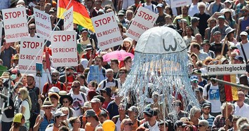 Bất chấp dịch COVID-19, hàng chục nghìn người vẫn biểu tình ở Đức