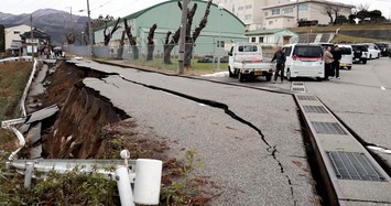 Choáng với hình ảnh mới nhất về trận động đất gây sóng thần ở Nhật Bản