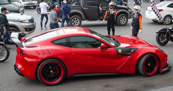 Mê mẩn siêu xe Ferrari F12 Berlinetta hơn 22 tỷ trên đường phố Hà Nội