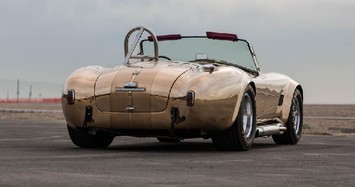 Bản sao Shelby Cobra 1965 miễn chê có giá hơn 10 tỷ đồng