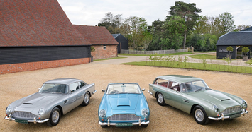 3 chiếc xe Aston Martin DB5 đời cổ bán hơn 129 tỷ đồng