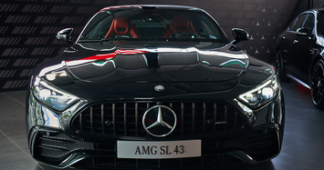 Xem Mercedes-AMG SL 43 hạng sang giá 6,9 tỷ đồng 