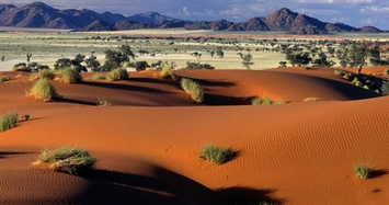 Tận mục sa mạc vừa hùng vĩ vừa bí ẩn nhất hành tinh 