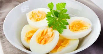 Ăn trứng cả tuần để giảm cân, cô gái 26 tuổi nhận cái kết đắng 