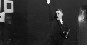 Hitler cũng có những khoảnh khắc cực 'ngớ ngẩn'