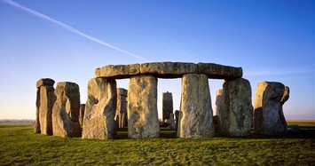 Bãi đá cổ Stonehenge thực sự là của người ngoài hành tinh? 
