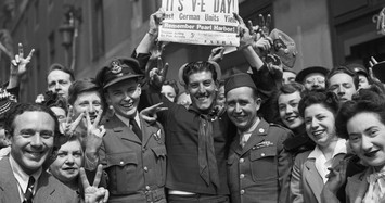 Những hình ảnh xúc động ăn mừng chiến thắng, kết thúc Thế chiến 2 ở châu Âu 