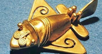 Cận cảnh tượng nhỏ bằng vàng giống máy bay của người Inca