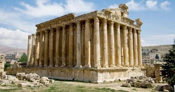 Đền Parthenon nổi tiếng Hy Lạp bị hư hại nghiêm trọng do sự kiện nào?