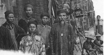 Loạt ảnh hiếm về triều Nguyễn 100 năm trước 