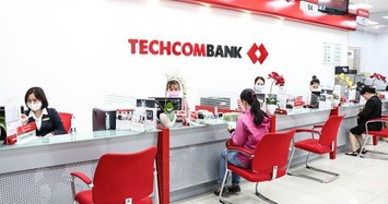 Cổ phiếu TCB giảm liên tục nhưng người nhà lãnh đạo Techcombank vẫn thoái bớt vốn 