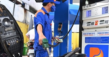Giá xăng dầu hôm nay: Xăng RON 95 sát ngưỡng 25.000 đồng/lít