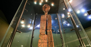 Tượng gỗ 12.000 tuổi không mục nát 