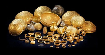Phát hiện 2 món đồ ngoài trái đất khi mở kho vàng 3.500 năm tuổi