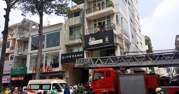 Hy hữu: Thanh niên bị thang máy kẹp cổ nguy kịch ở Sài Gòn