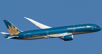 Máy bay Vietnam Airlines hạ cánh khẩn cấp cứu hành khách co giật