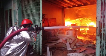 Mục kích 130 Cảnh sát “đánh giặc lửa” bảo vệ kho xăng, hoá chất