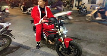 "Anh già Noel" đi Ducati và hành động ý nghĩa trong đêm Giáng sinh