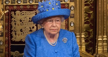 Nữ hoàng Elizabeth II vừa được chính phủ Anh "tăng lương"