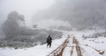 Thực hư chuyện tuyết rơi trắng đỉnh núi ở Nghệ An