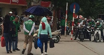 Xuất hiện nạn Grabbike "dỏm" tại các bến xe Hà Nội