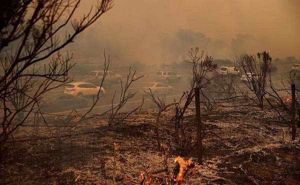 Cảnh cháy rừng như ngày 'tận thế' ở California