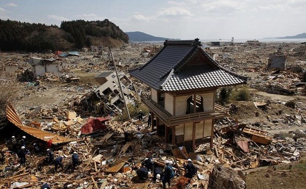 Những hình ảnh kinh hoàng về thảm họa sóng thần ở Nhật năm 2011