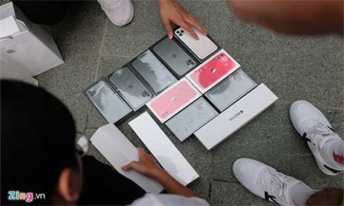 Người Việt mua 6 chiếc iPhone 11 một lúc để làm gì?