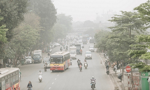 Người đi xe máy cần làm gì để tránh ô nhiễm khói bụi?