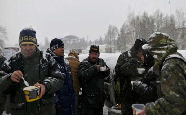 Người vô gia cư ở vùng đất Siberia lạnh giá sống như thế nào?