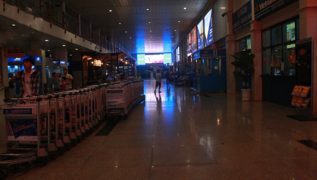 Sân bay Tân Sơn Nhất bất ngờ mất điện lúc rạng sáng, máy soi chiếu ngừng hoạt động