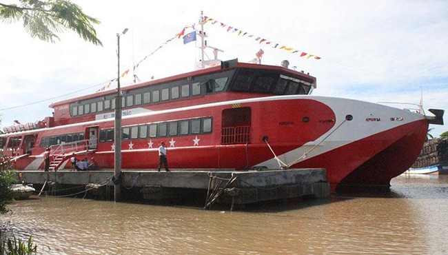 Tàu cao tốc Express hai thân lớn nhất Việt Nam chạy từ Sóc Trăng ra Côn Đảo