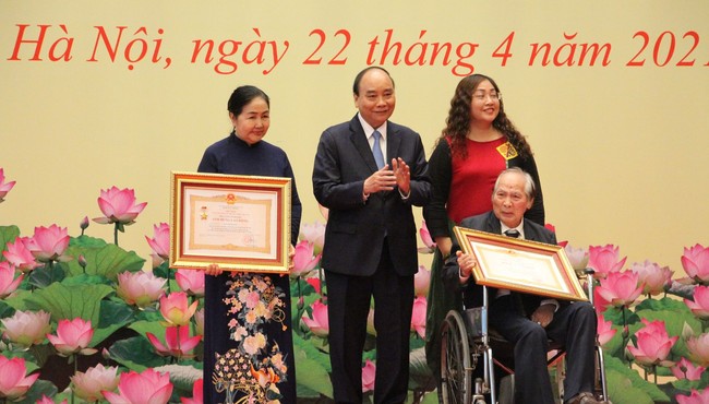 Chủ tịch nước trao tặng danh hiệu cao quý cho các cá nhân của VUSTA