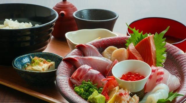 Lý do người Nhật ăn cá sống hàng ngày mà không sợ nhiễm khuẩn