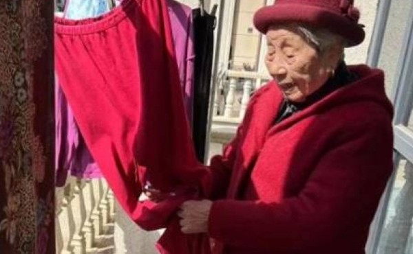 Bí quyết sống thọ và vô cùng minh mẫn của cụ bà 101 tuổi 