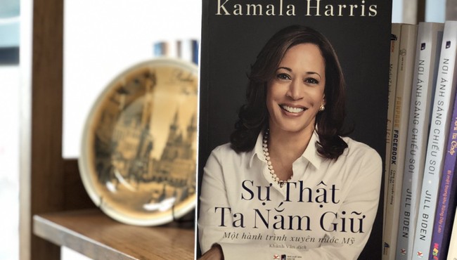 Phó Tổng thống Mỹ Kamala Harris và cuốn hồi ký gây sốt 