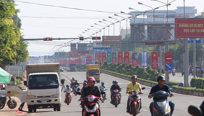 1 tuần 28 xe biển xanh ở Bình Phước dính 'phạt nguội' vì vượt đèn đỏ