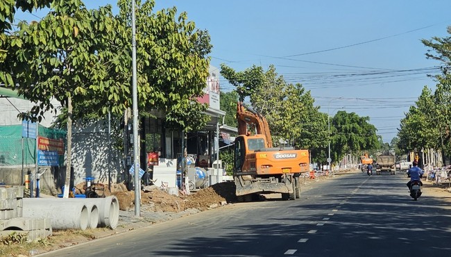 Công ty Ngọc Tùng 1 ngày trúng 3 gói thầu tại huyện Định Quán