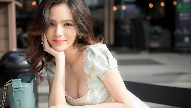 Nhan sắc hot girl Mì Gõ Phi Huyền Trang trước nghi án clip nóng