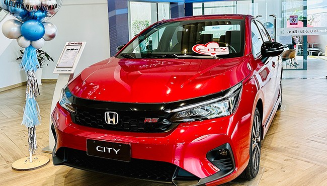 Mẫu xe sedan cỡ B - Honda City 2023 được giảm giá lên tới 60 triệu 