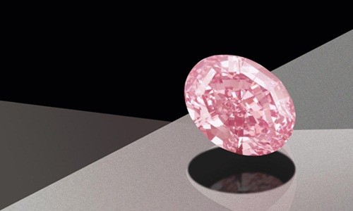 Lóa mắt những viên kim cương hồng quý hiếm nhất thế giới